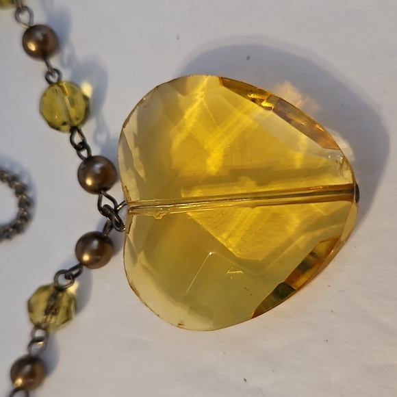 Cut Gold Crystal Large Heart on Goldtone Crystal & Faux Pearl 30" Chain - Picture 2 of 6